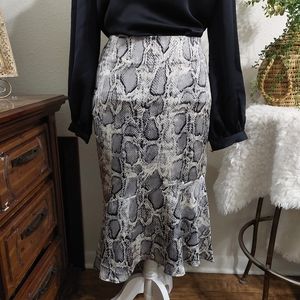 🤎5/$25🤎Sugar + Lips Snake Skin Print Midi Skirt